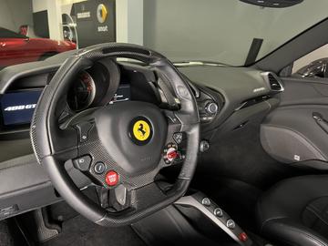 صورة 8 لـ 2016 Ferrari 488 GTB