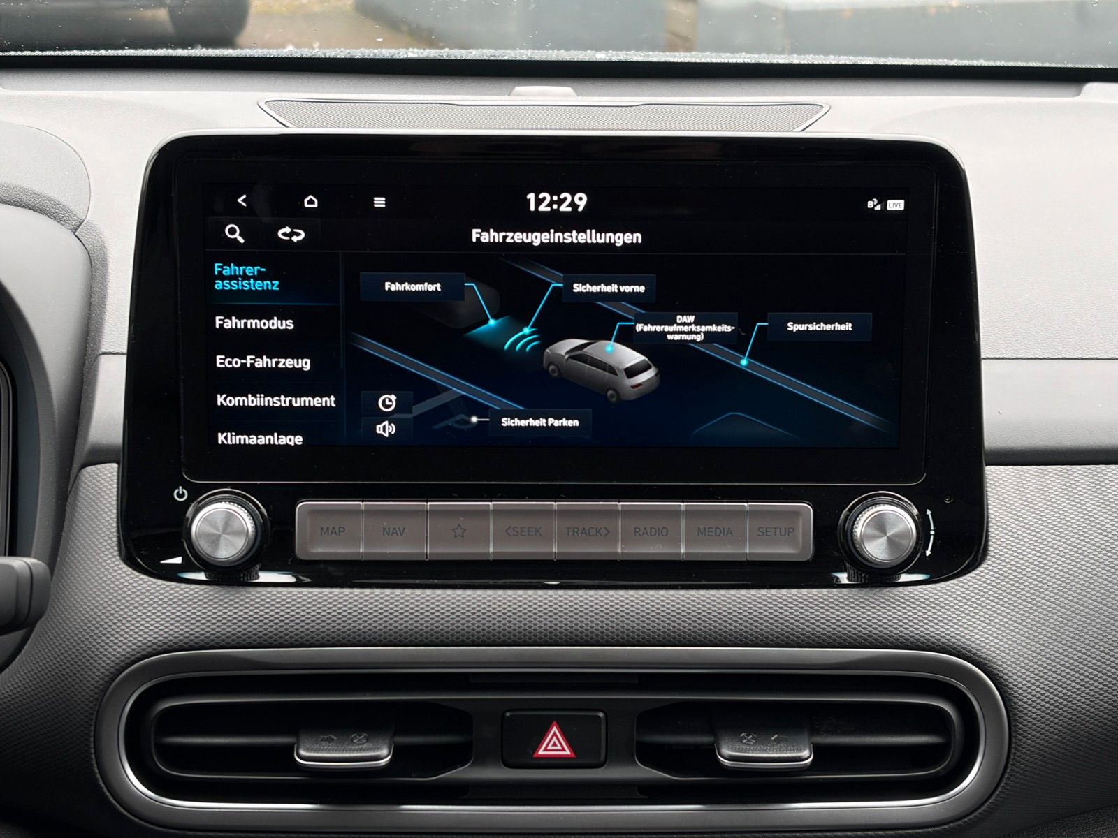 Fahrzeugabbildung Hyundai KONA E Trend ACC LKAS NAV CAM PDC KRELL CarPlay