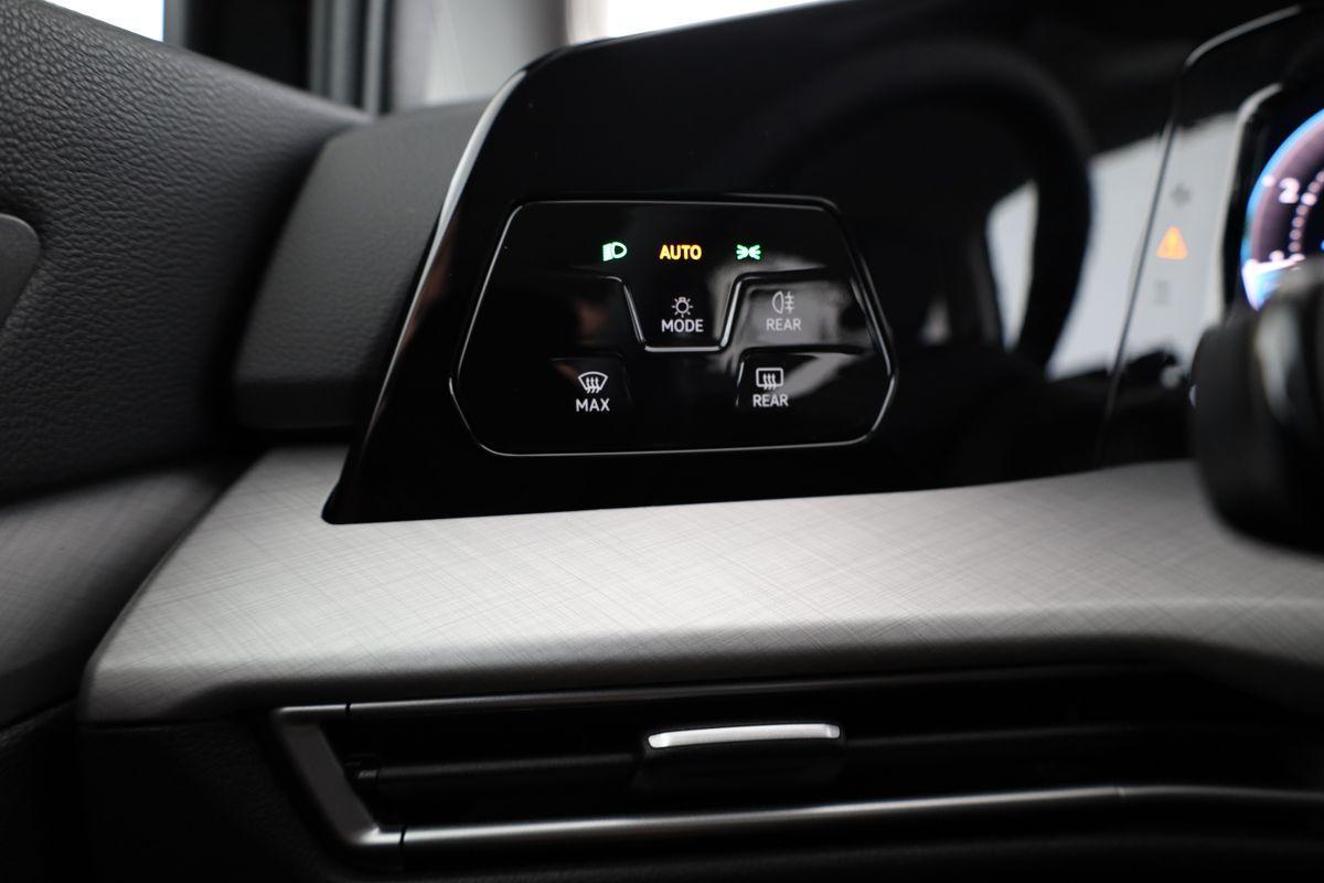 Volkswagen Golf VIII Variant 1.5 eTSI DSG Life, easyOpen, K, миниатюра 10