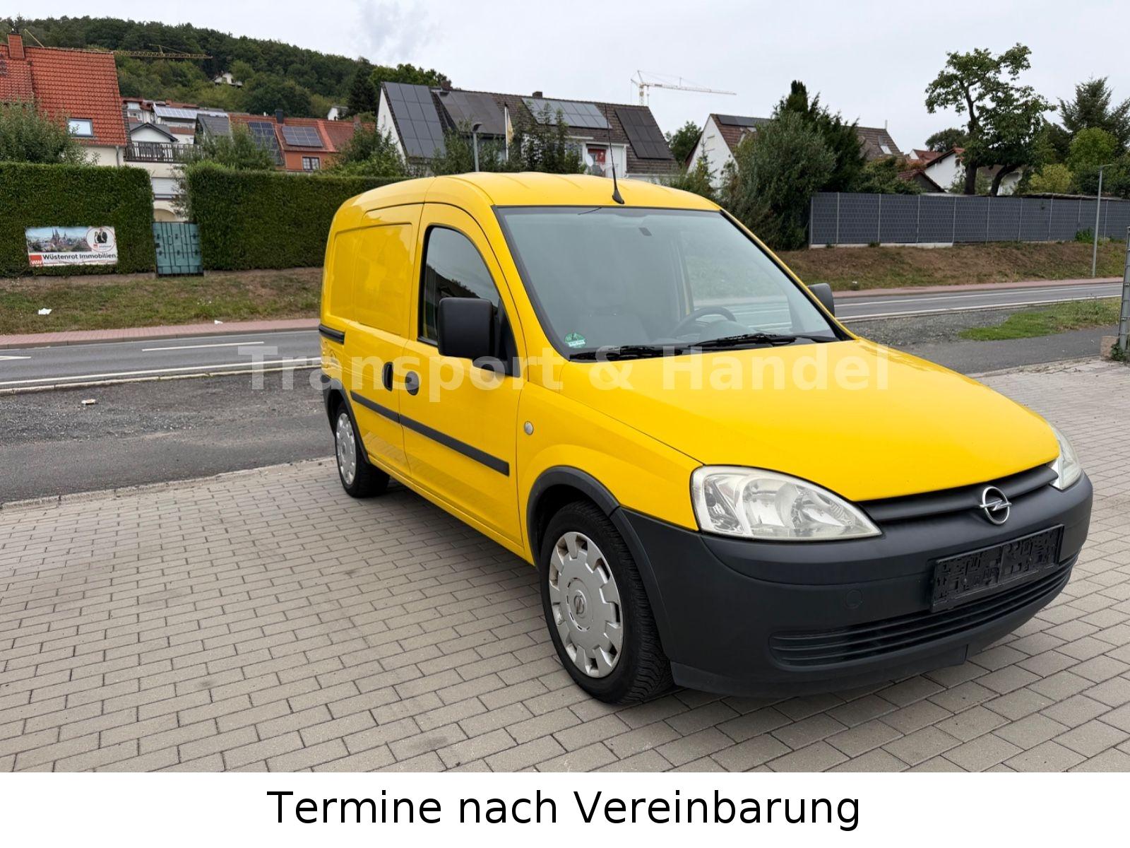 Opel Combo 2008 — вигляд ззаду