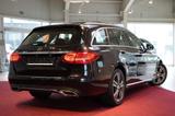 Mercedes-Benz C 300 T 7G Avantgarde*LED*Navi*Kamera*AHK*Pano* - Mercedes-Benz C 300 mit Benzin-Antrieb