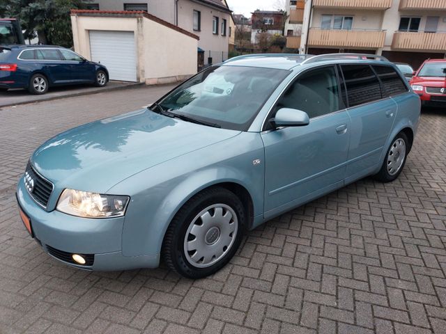 Audi A4 2.0 KOMBI*AHK*8FACH*PDC*CD*2HAND*GUT