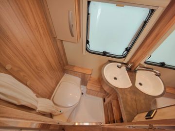 Fahrzeugabbildung HYMER / ERIBA / HYMERCAR NOVA LIGHT 515 2023