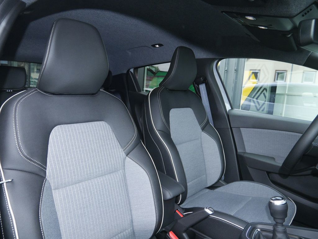 Fahrzeugabbildung Renault Clio Techno TCe 90