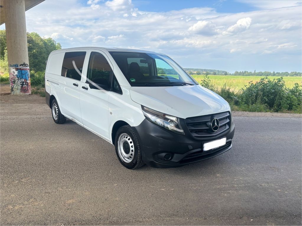 Image of Mercedes-Benz Vito