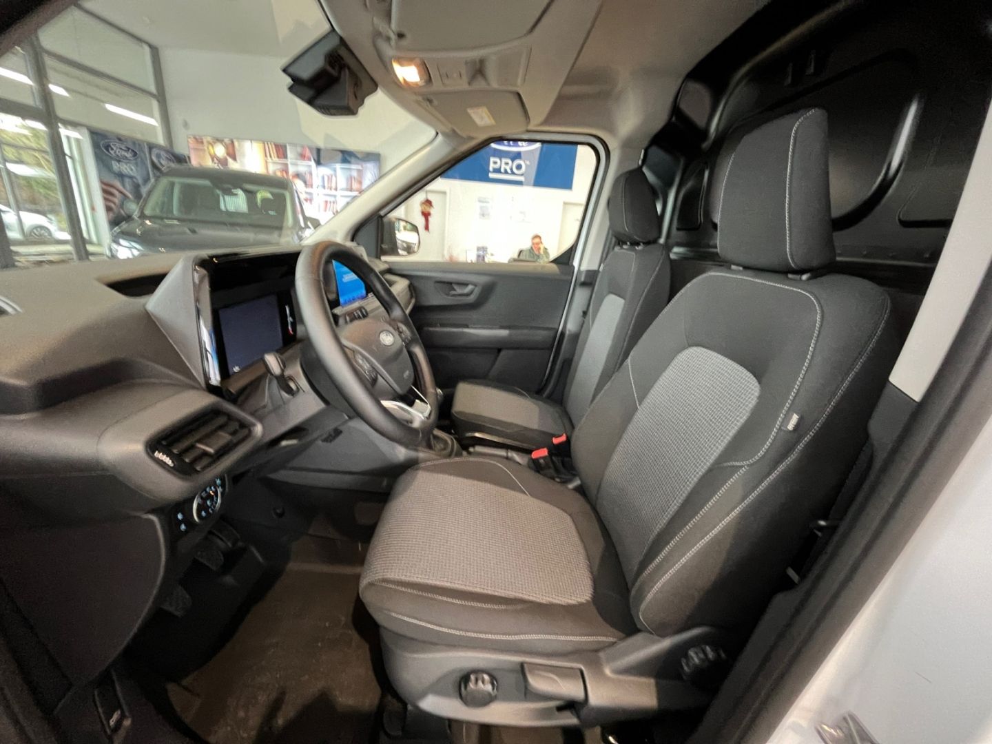 Ford Transit Courier - Bild 13