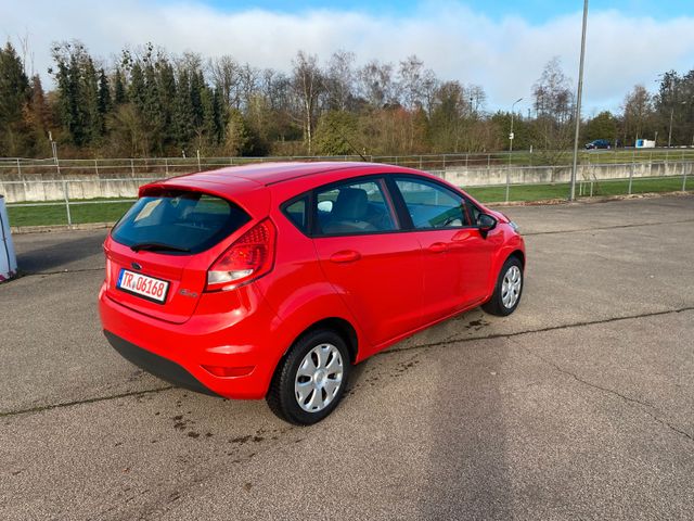 Ford Fiesta 1,25  Ambiente-1.Hand Service Tüv  Neu