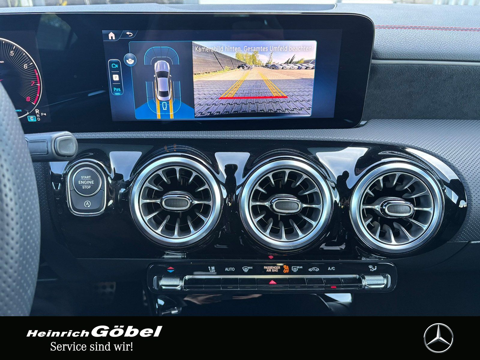 Fahrzeugabbildung Mercedes-Benz CLA 200 AMG*KEYLESS*KAM*AMBIENTEBEL*APPLE-CARPLA
