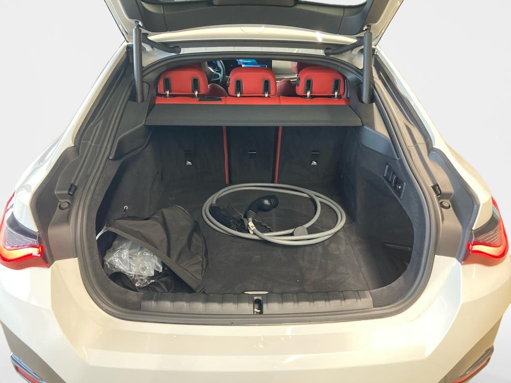 BMW i4 - Bild 18