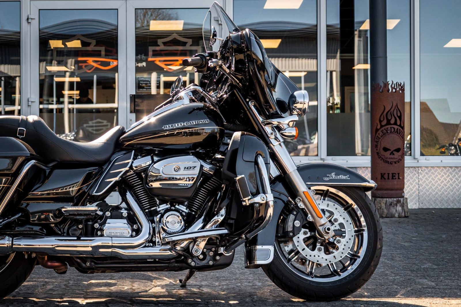 Fahrzeugabbildung Harley-Davidson ELECTRA GLIDE ULTRA LIMITED FLHTK 107 CUI