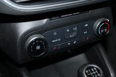 Fahrzeugabbildung Ford Focus 1,5 EB Trend Turnier KLIMA + Winter Paket