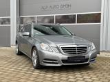 Mercedes-Benz T-Modell E 200 CGI BlueEfficiency - silberne Mercedes-Benz E 200
