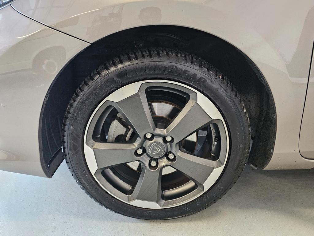 Toyota Auris Touring Sports