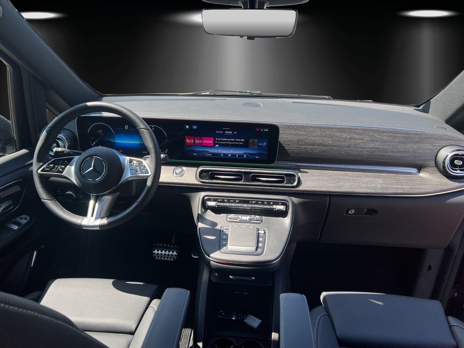 Fahrzeugabbildung Mercedes-Benz V 250 d 4M AVG/Lang AMG elHeck AHK Standhz MLED