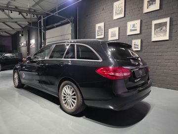 Mercedes C 200 - 4