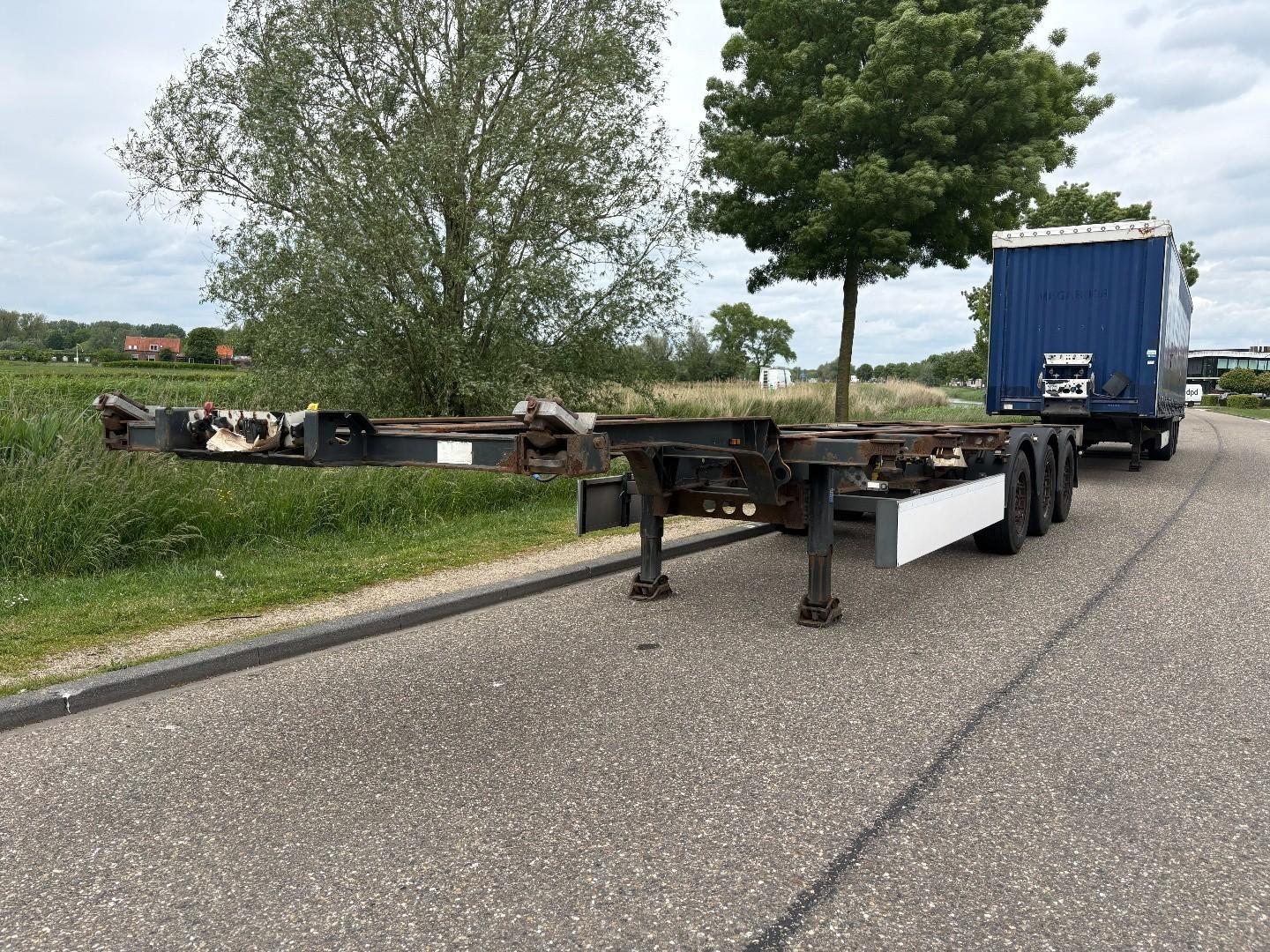 Schmitz Cargobull Gotha SCF 24 G MX Multichassis / SAF Axles / Dis