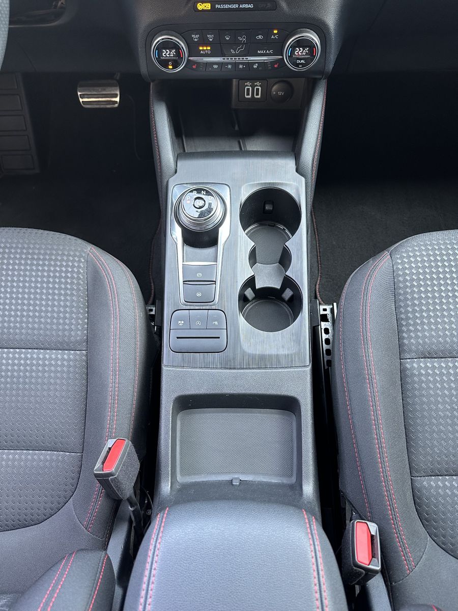 Fahrzeugabbildung Ford Kuga 2.0 EB 4x4 ST-Line NAV+LED+KAMERA+VCOCKPIT