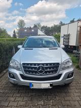 Mercedes-Benz ML 300 CDI 4MATIC BlueEFFICIENCY - - Mercedes-Benz ML 300 aus 2009