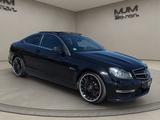 Mercedes-Benz C 63 AMG Coupe  H&K Pano Leder Scheckheft - Mercedes-Benz C 63 AMG: Sportwagen