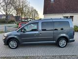 Volkswagen Maxi Highline ACC-XENON-NAVI-KAM-AHK-7.SITZER - Volkswagen Caddy: Highline