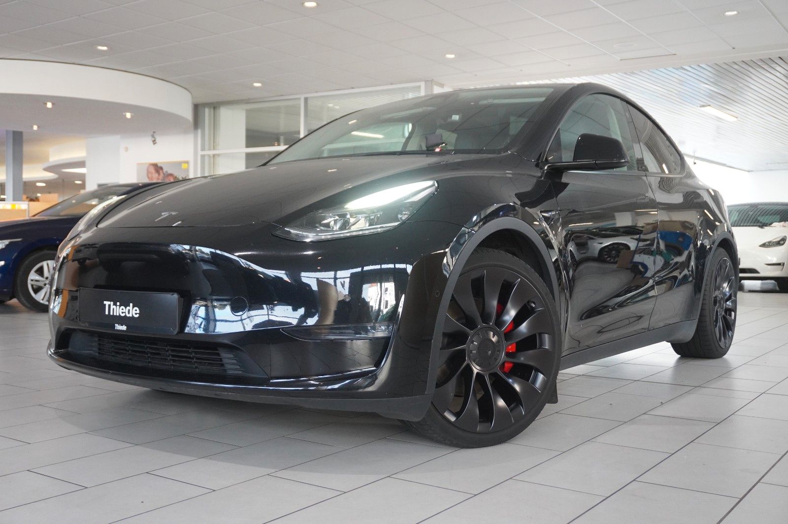 Fahrzeugabbildung Tesla Model Y PERFORMANCE DUAL-MOTOR NAVI/LED/DAB/AHK