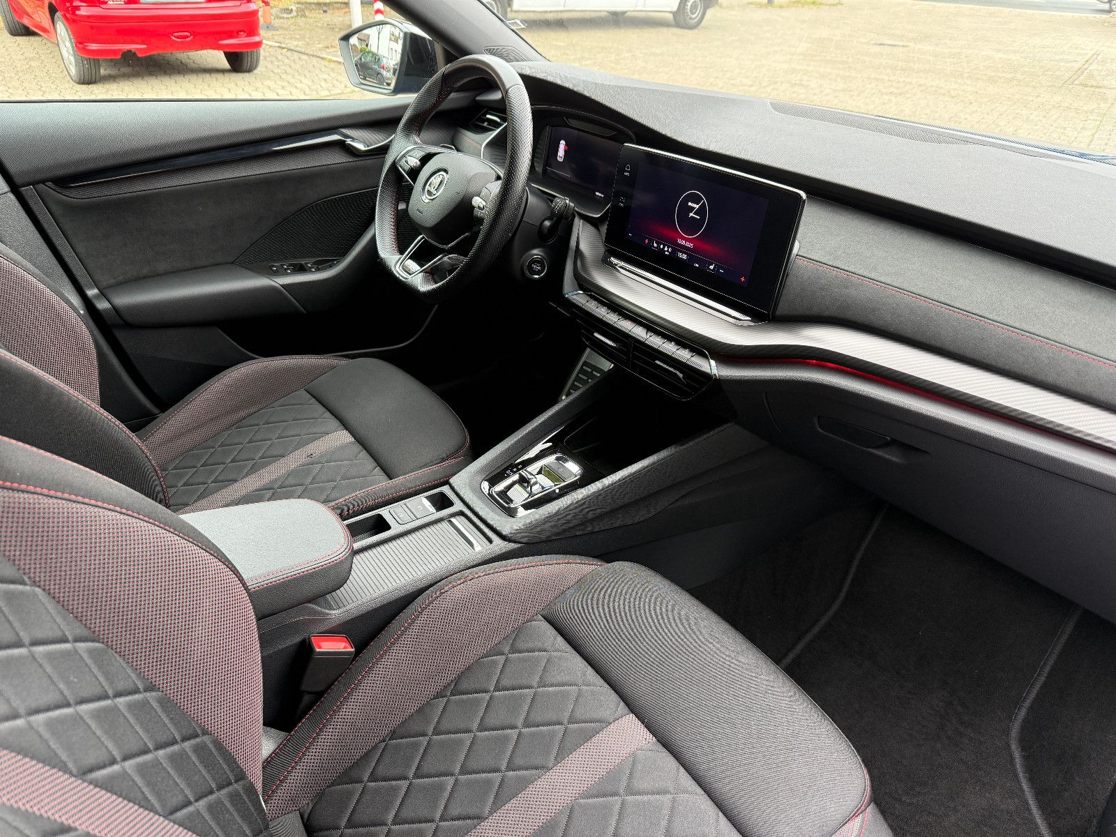 Skoda Octavia Combi 2.0 TDI RS AHK/NAVI/VOLLDIGI./LED foto 15
