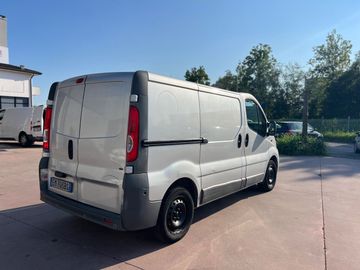Opel Vivaro - 4