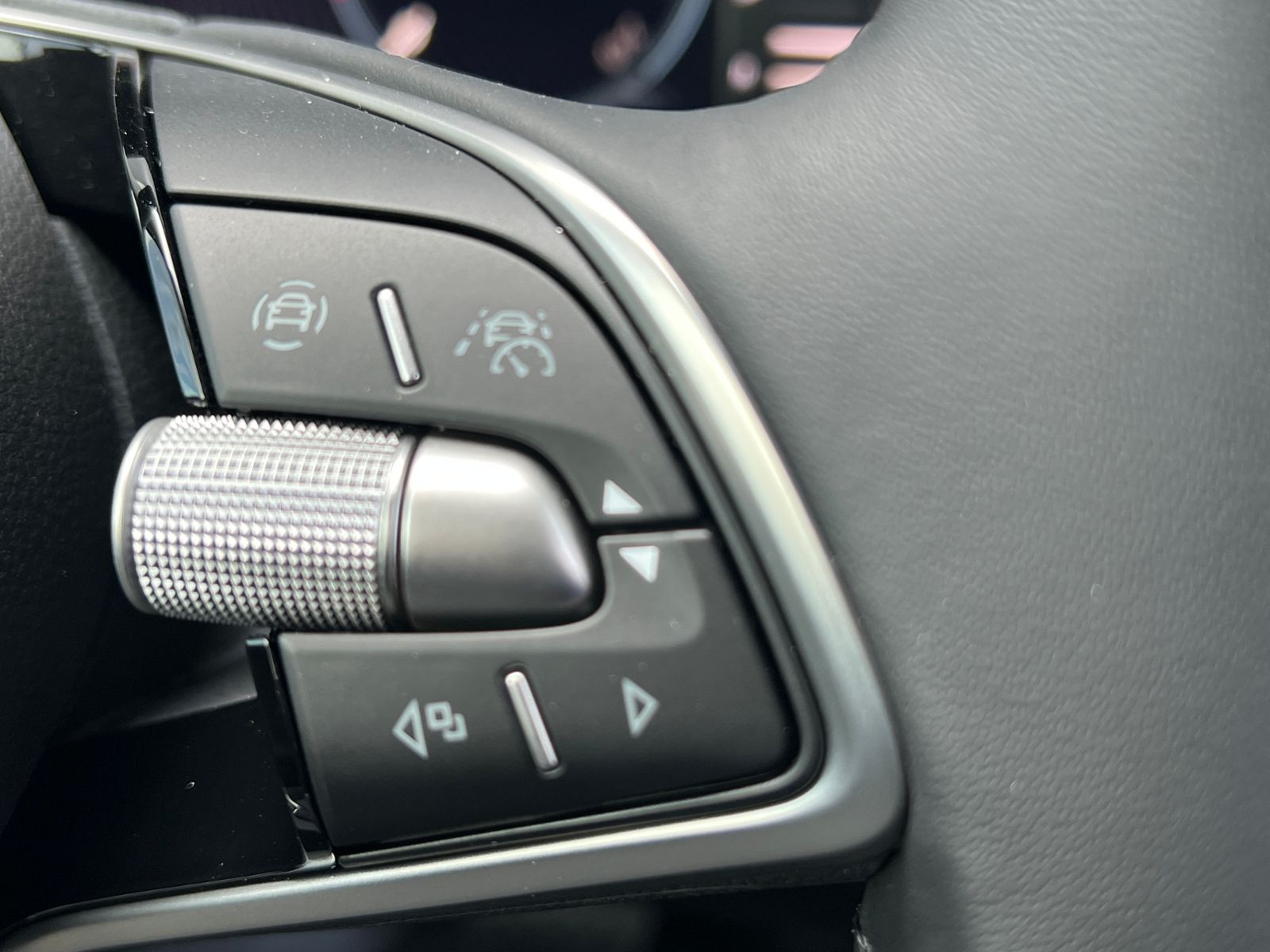 Fahrzeugabbildung SKODA Fabia Selection 1.0 TSI DSG *LED, ACC, SmartLink