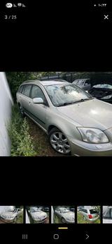 Toyota Avensis 2.0 VVT-I - Toyota Avensis aus 2006: Kombi