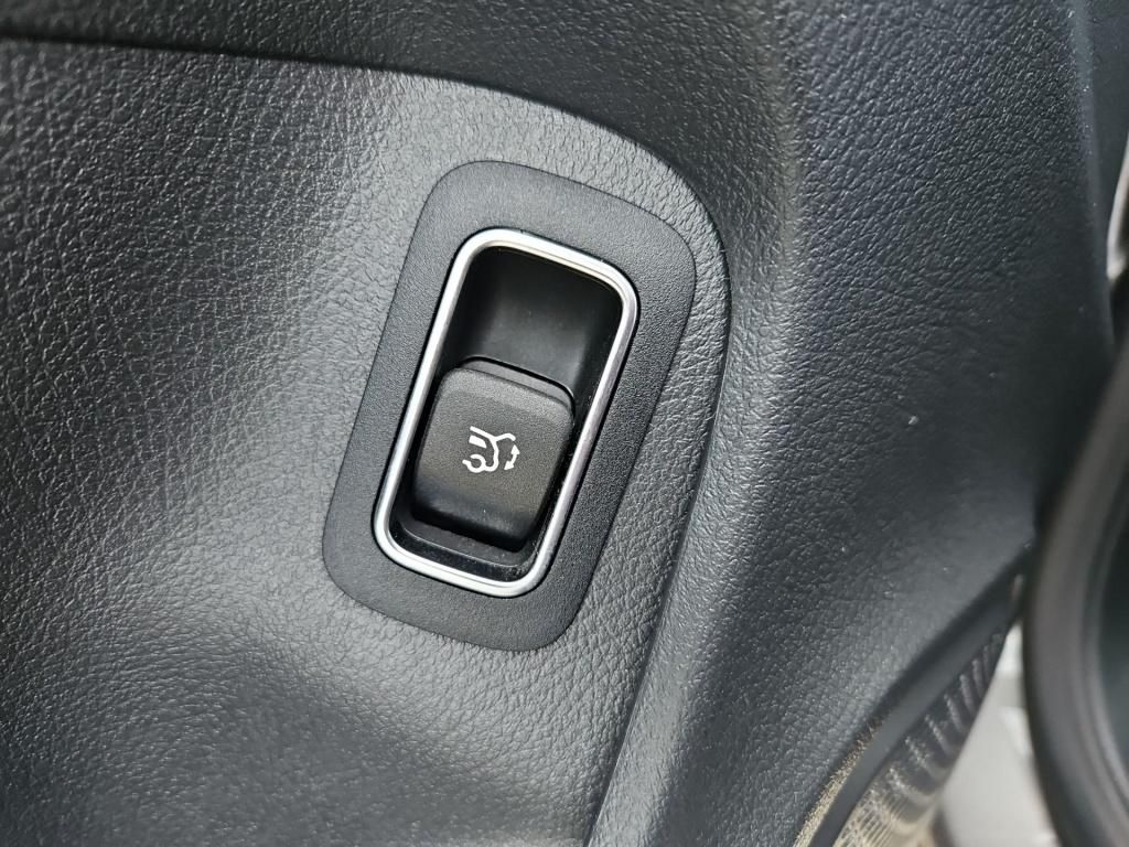 Fahrzeugabbildung Mercedes-Benz CLA 180 SB Night AHK Pano KeyLess Totwi. Ambie.