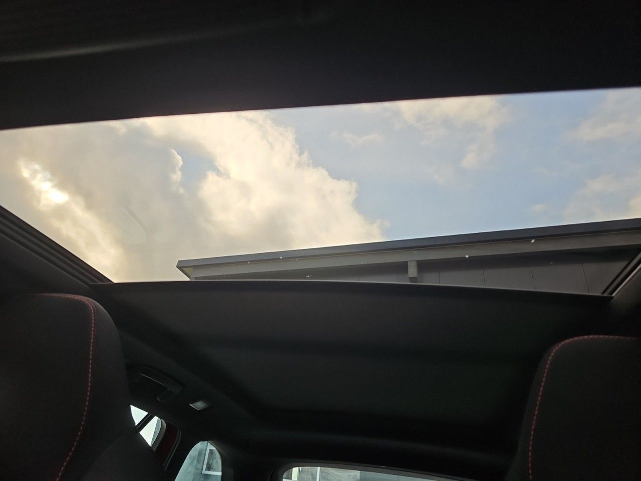 Fahrzeugabbildung SKODA Octavia Combi RS,AHK,Matrix,Navi,SHZ,Panorama