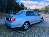 Volkswagen Jetta 1.6/1Hand/Neue Tüv - gebrauchte VW Jetta aus dem Jahr 2008