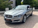 Jaguar XF Sportbrake 2.2 Diesel*SHZ*AHK*KLIMA*BiXenon*. - Jaguar XF mit Diesel-Antrieb: 2.2