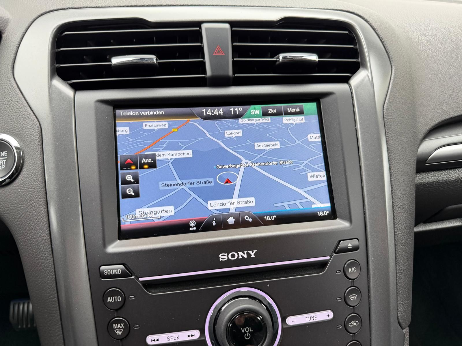 Fahrzeugabbildung Ford MONDEO TURNIER 2.0 ECOBOOST/TITANIUM/PANO/KEYLES