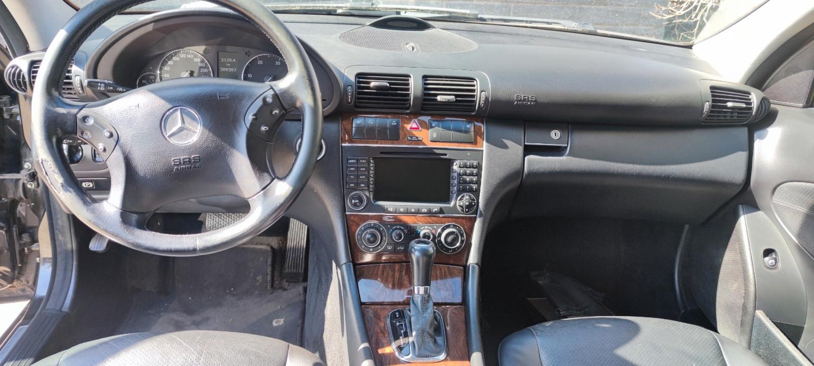 Mercedes-Benz C220 2005 — photo 7