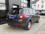 Chevrolet Captiva 2.4 LS 2WD 7-SITZ/AHK/PDC/LMF+TÜV 09.27 - gebrauchte Chevrolet Captiva aus dem Jahr 2008