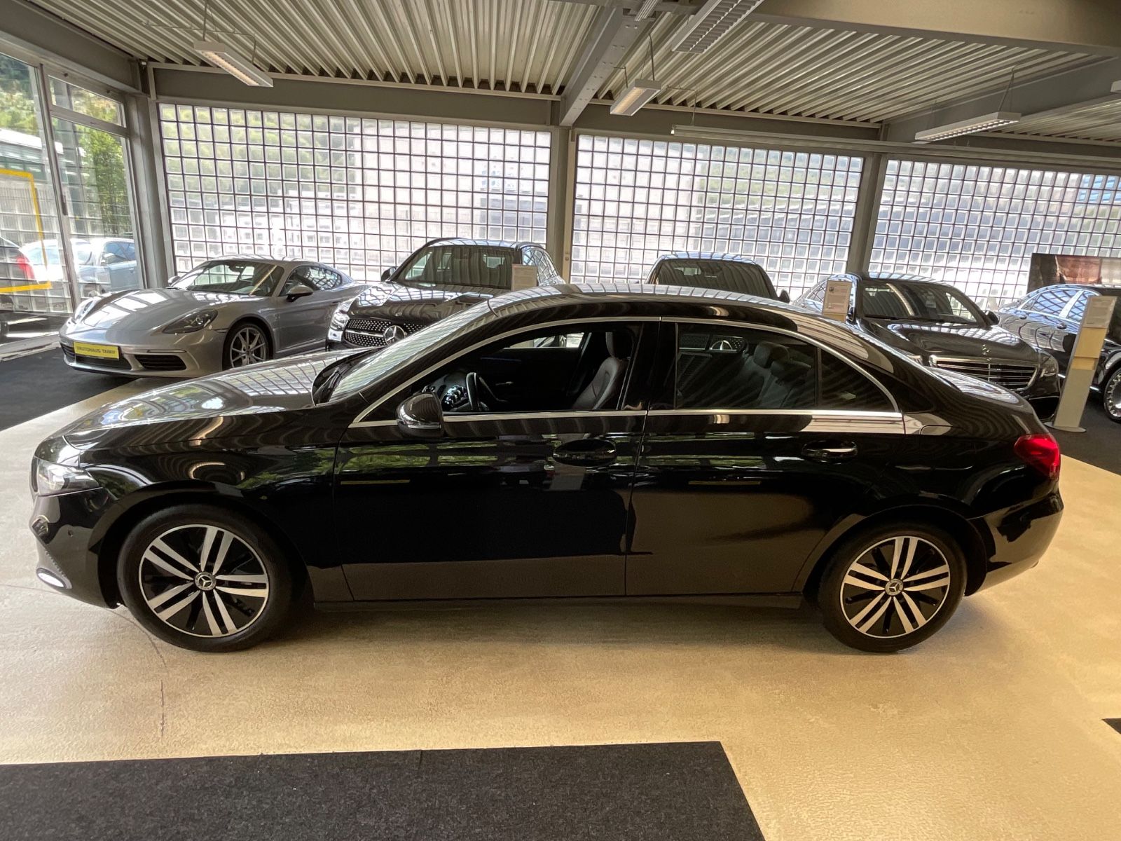 Fahrzeugabbildung Mercedes-Benz A 200 Lim. *AMBIENTE*LEDER-BRAUN* Exclusive *