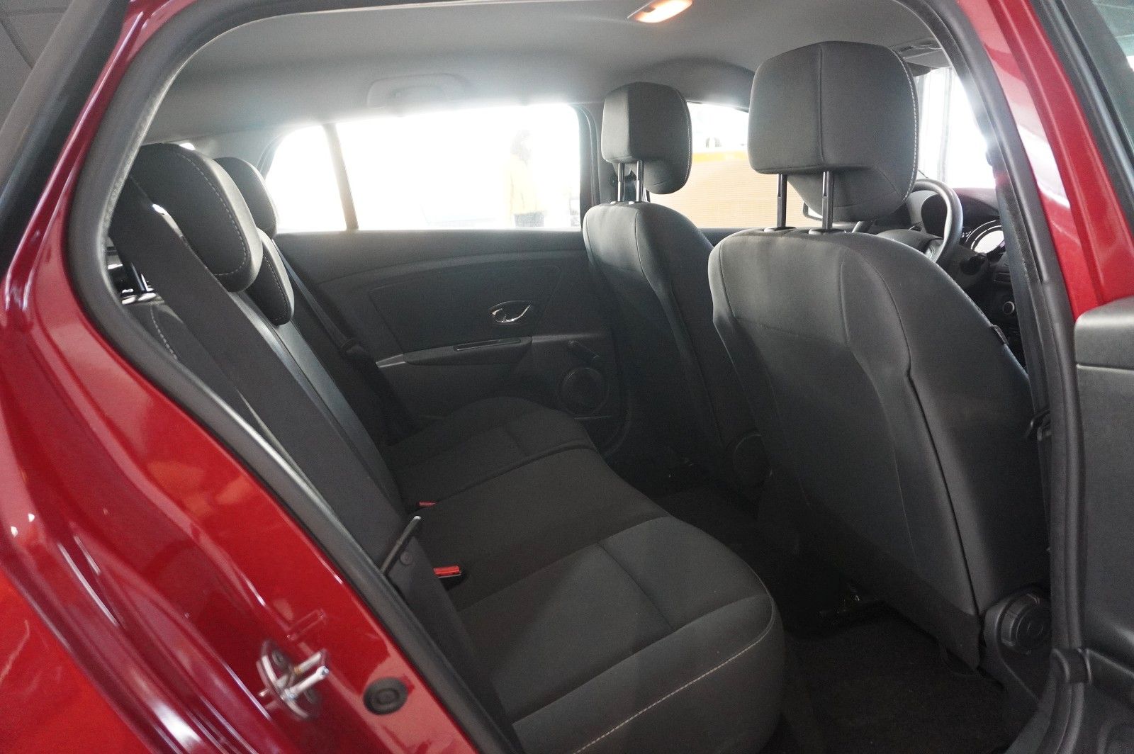 Fahrzeugabbildung Renault Megane Grandtour 1.6 AUTHEN. KLIMA/PDC/NEBEL/AHK