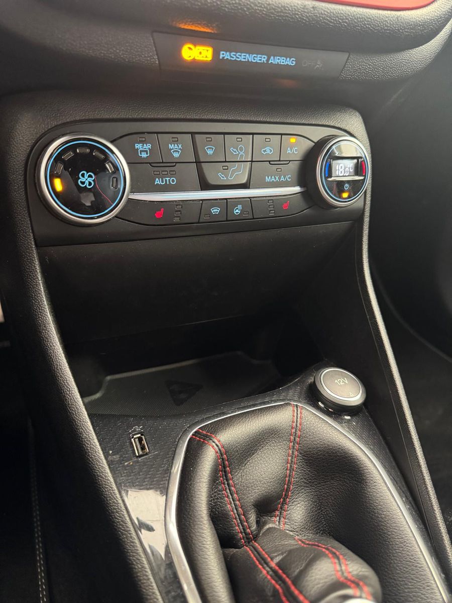 Fahrzeugabbildung Ford Fiesta ST-Line/NAVI/KLIMA/KAMERA/BANG&OLUFSEN