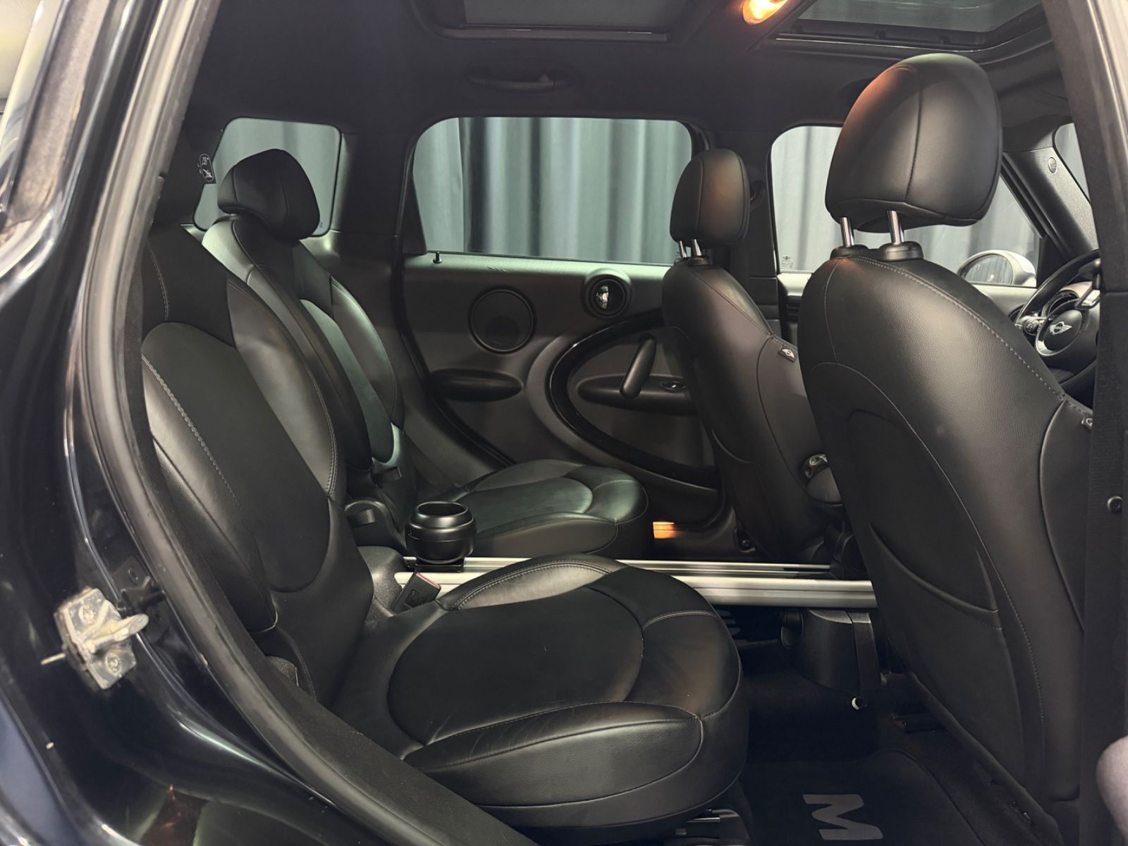 Fahrzeugabbildung MINI COOPER D Countryman Cooper D All4|PANO|NAVI|