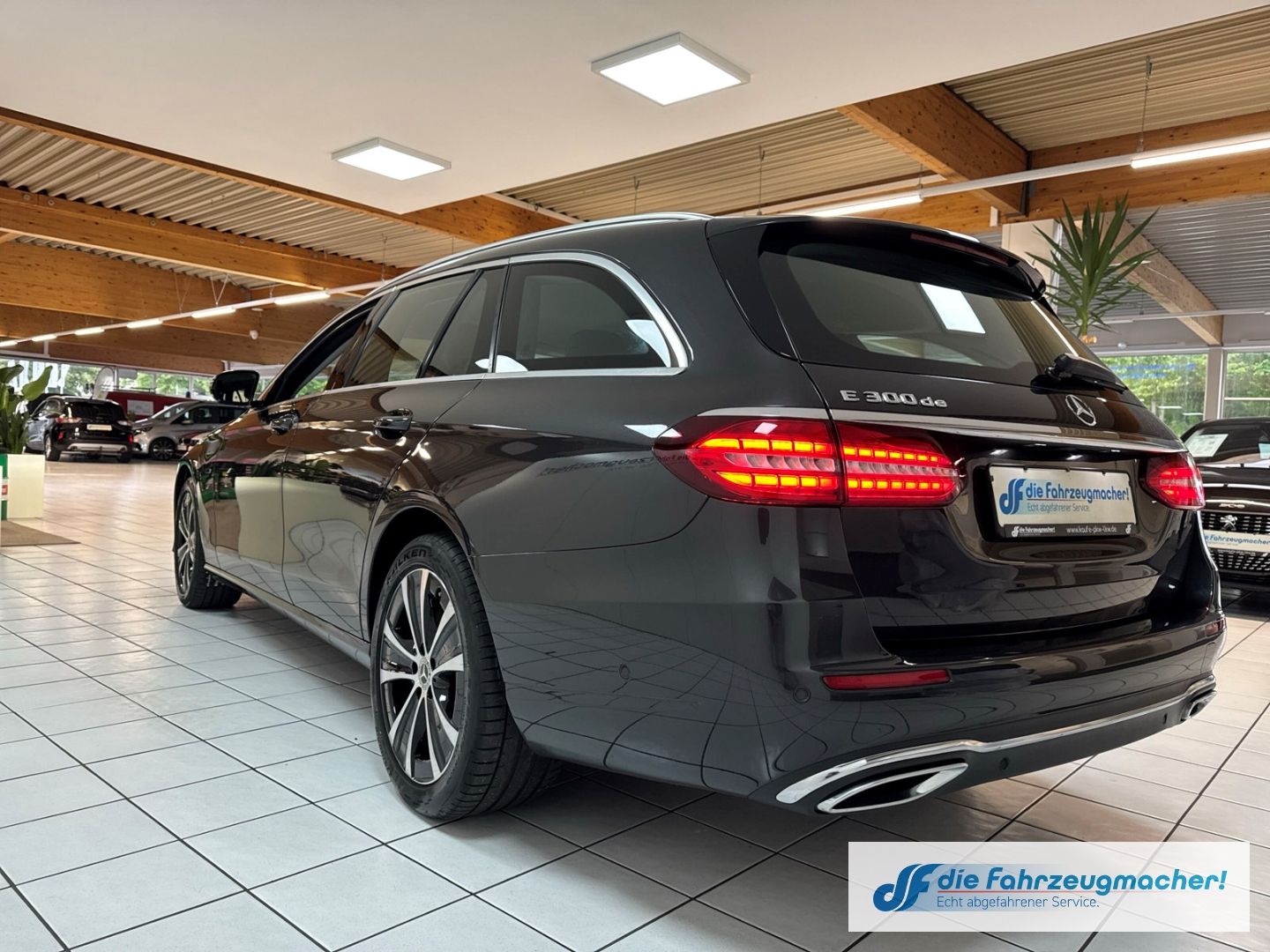 Fahrzeugabbildung Mercedes-Benz E 300 300de HUD AHK-klappbar Digitales Cockpit L
