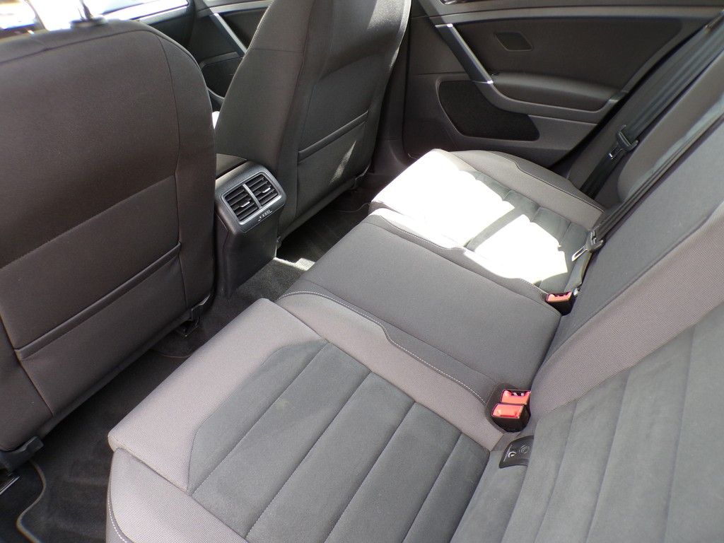 Fahrzeugabbildung Volkswagen Golf VII Variant 1.5 TSI Highline BlueMotion