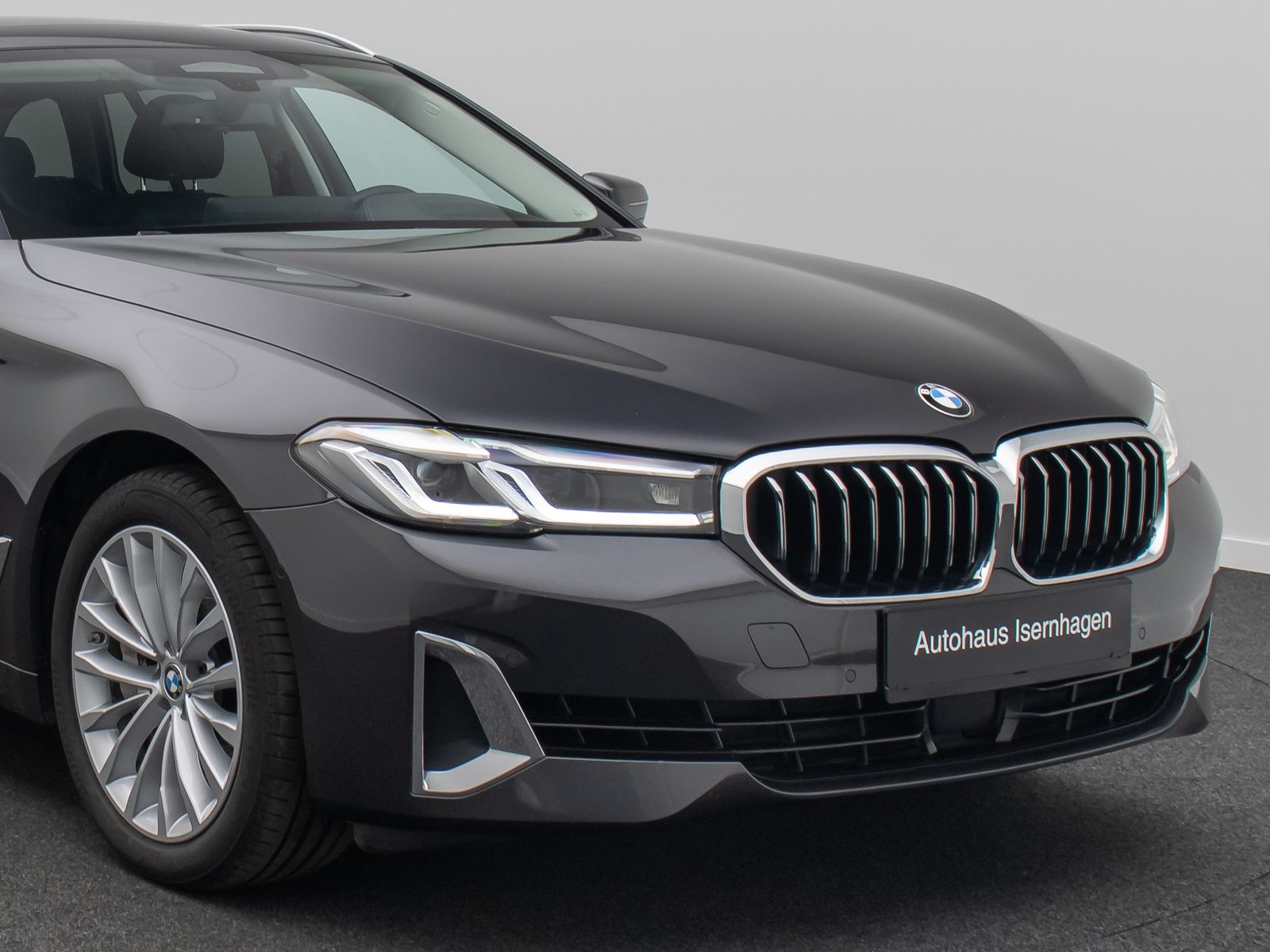 Fahrzeugabbildung BMW 540i xD Luxury Line ACC DispKey DAB Panorama HUD