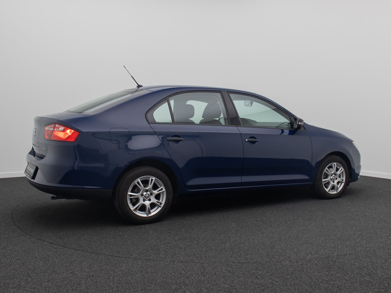 Fahrzeugabbildung SEAT Toledo 1.2 TSI 66kW BremsAss ABS Winterpaket LM