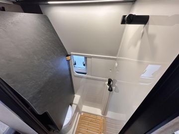HYMER  ERIBA  HYMERCAR Redwood 601 SPORT Lithium AHK LED Dieselheizung