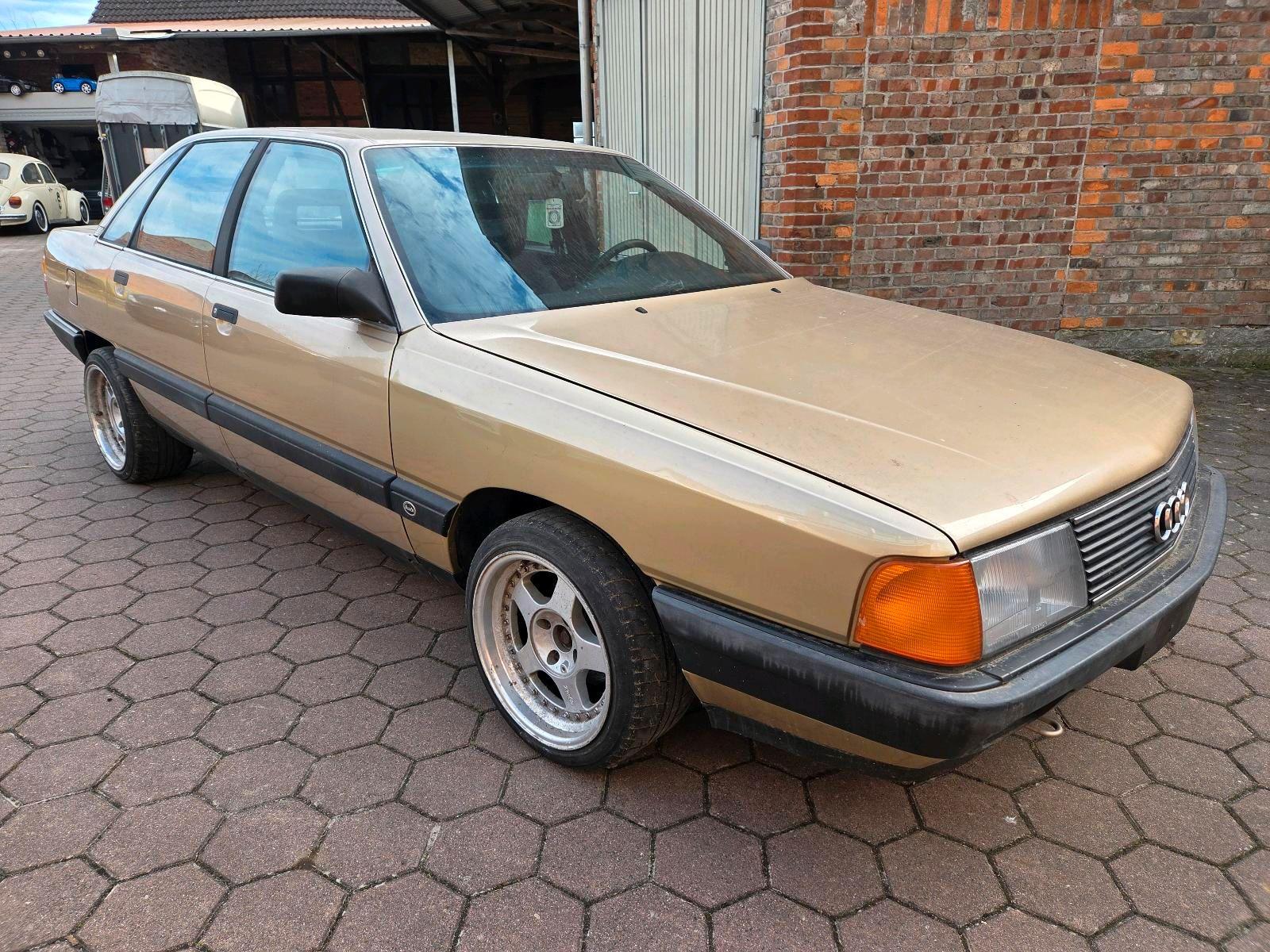 Audi 100