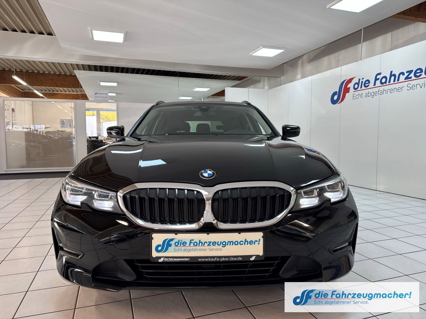 Fahrzeugabbildung BMW 320 e Advantage Touring Park-Assistent Navi Digi