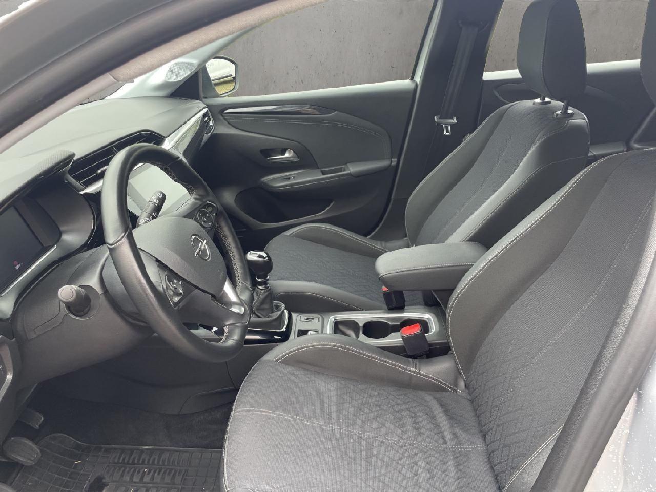 Fahrzeugabbildung Opel Corsa F Elegance