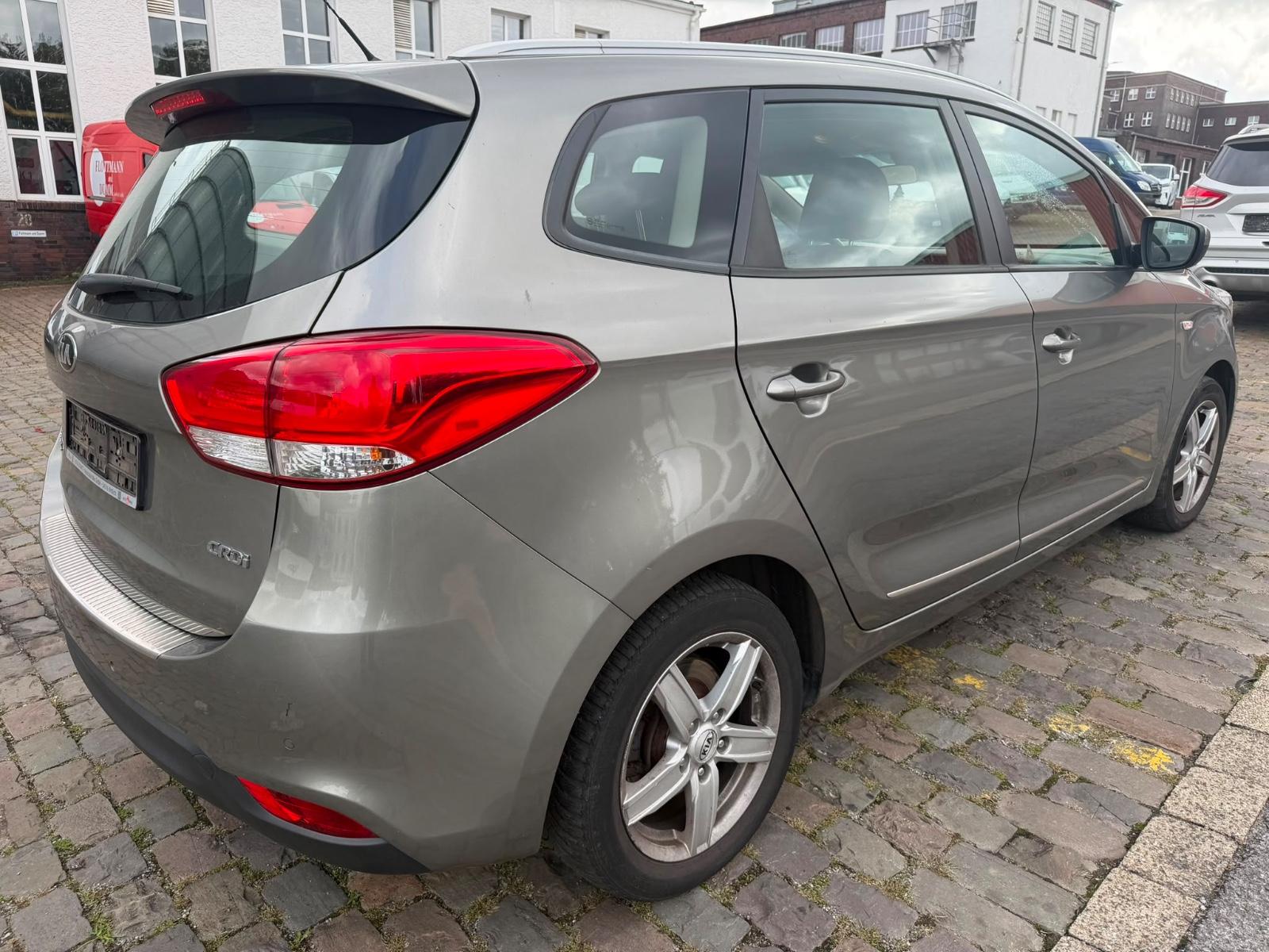 Kia Carens 2014 — photo 7