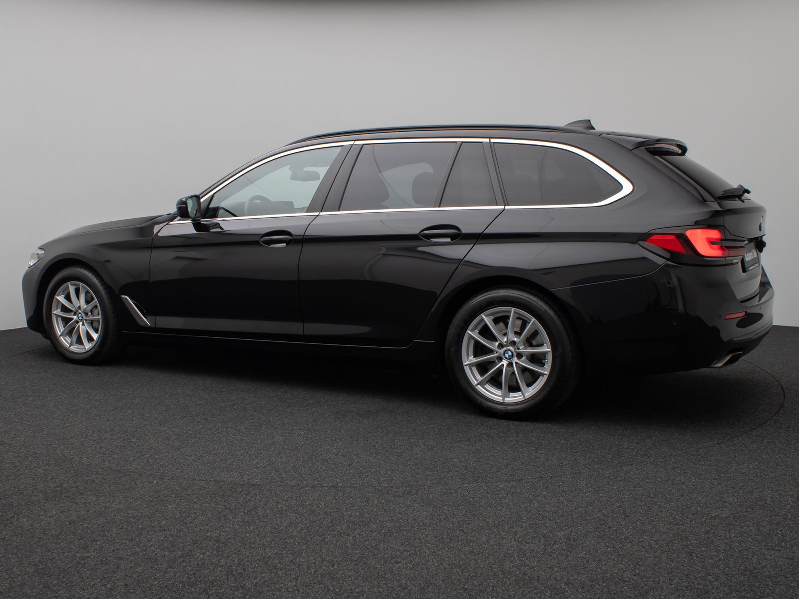 Fahrzeugabbildung BMW 530d Kamera DAB HiFi 4xKlima Leder Sport Alarm